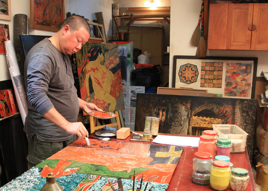 越南國寶漆畫家阮長靈之工作室