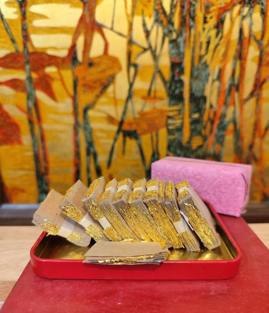 越南國寶級漆畫家阮長靈_金箔媒材的使用_正觀藝術